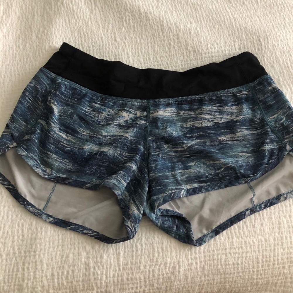 Lululemon Speed Up Shorts Size 6